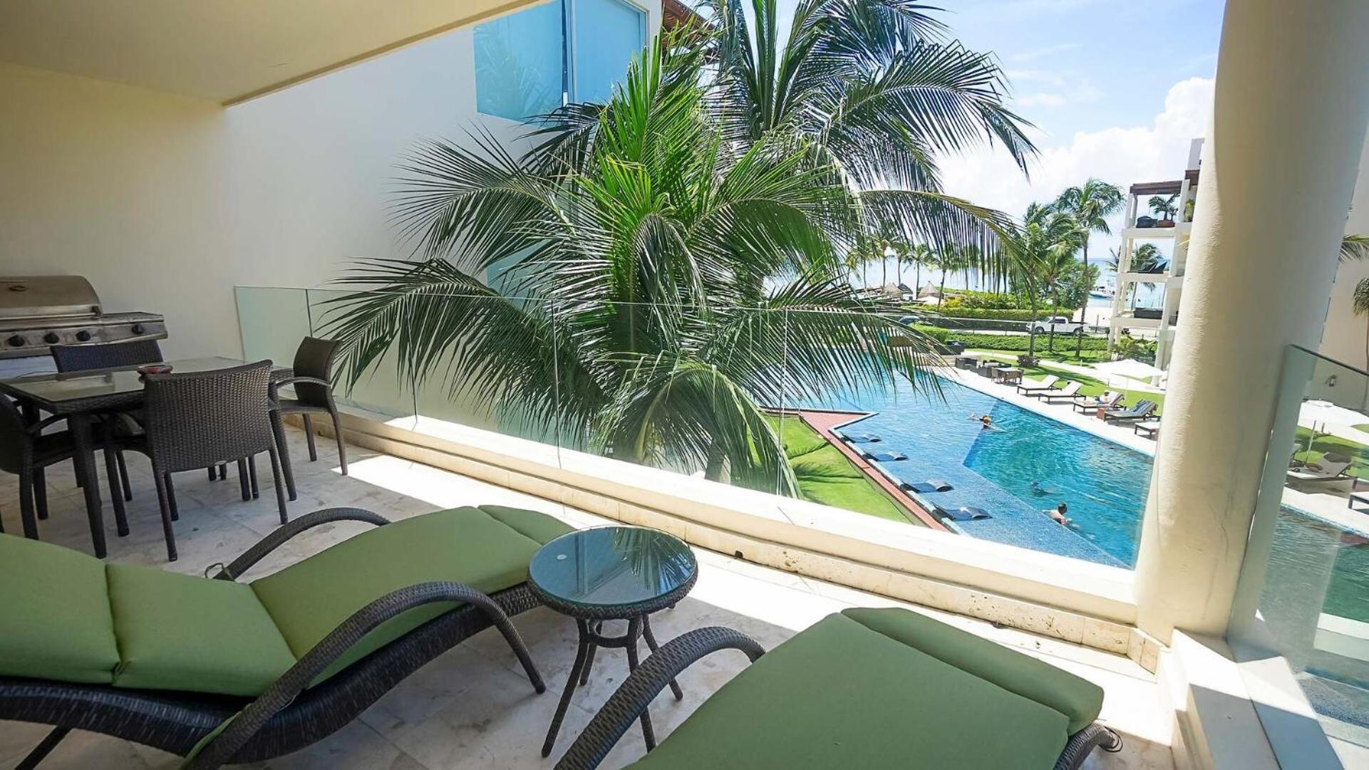 Apart-hotel The Elements Oceanfront & Beachside 4*