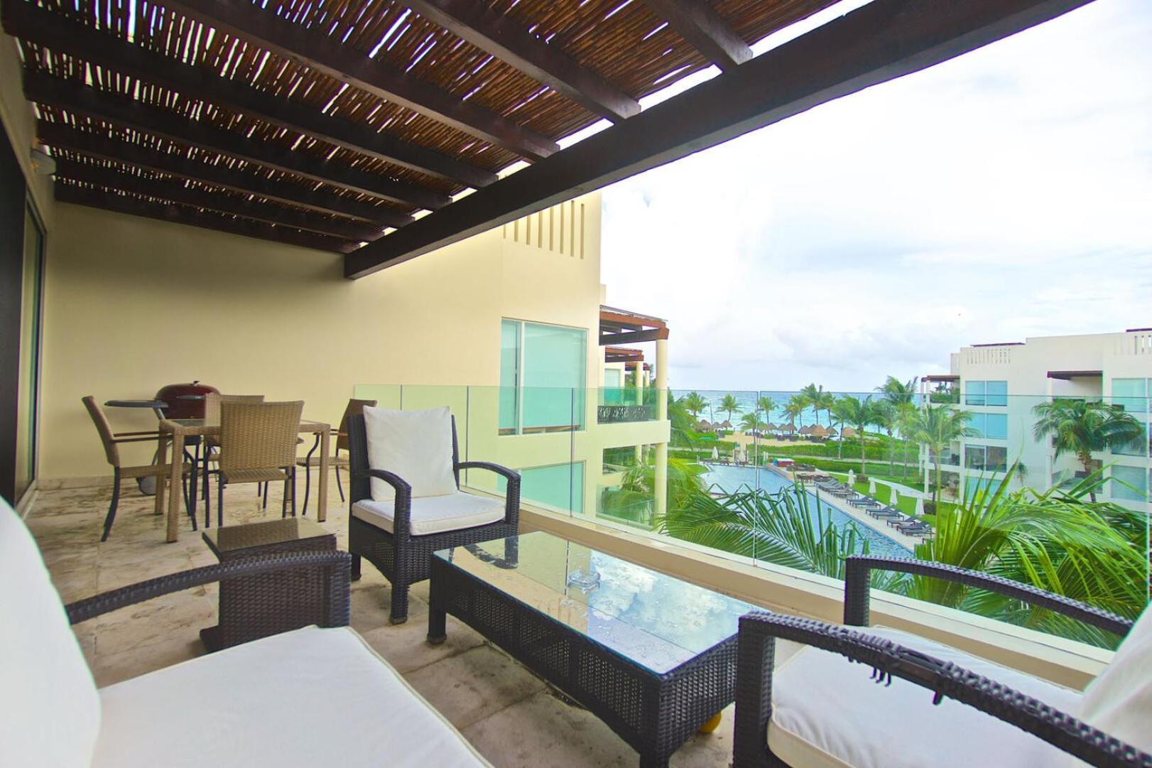 Apartahotel The Elements Oceanfront & Beachside Playa del Carmen