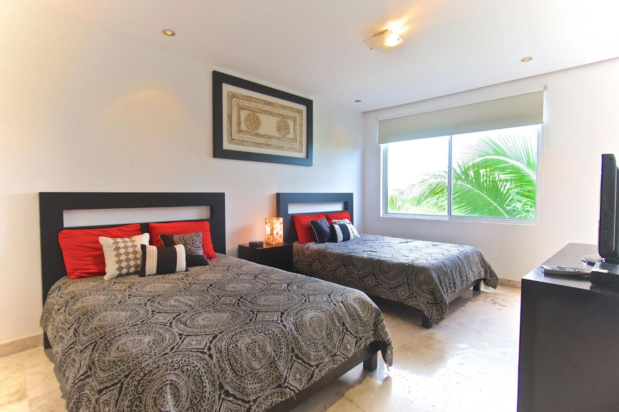 Apartahotel The Elements Oceanfront & Beachside